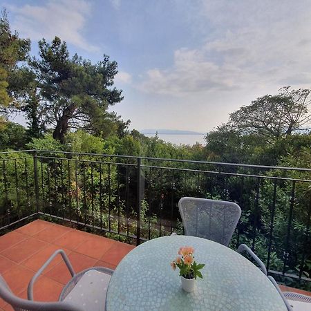 Classy And Sunny Apartment In Риека Экстерьер фото